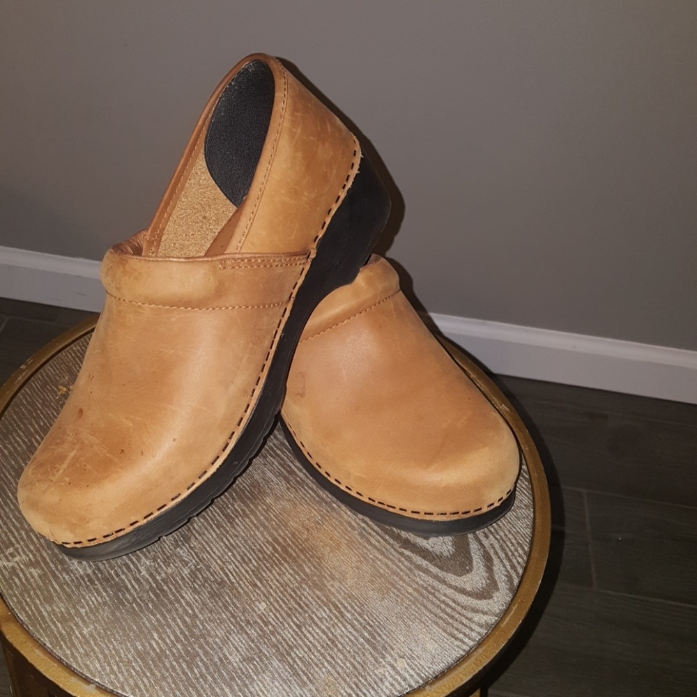 Clog shoes